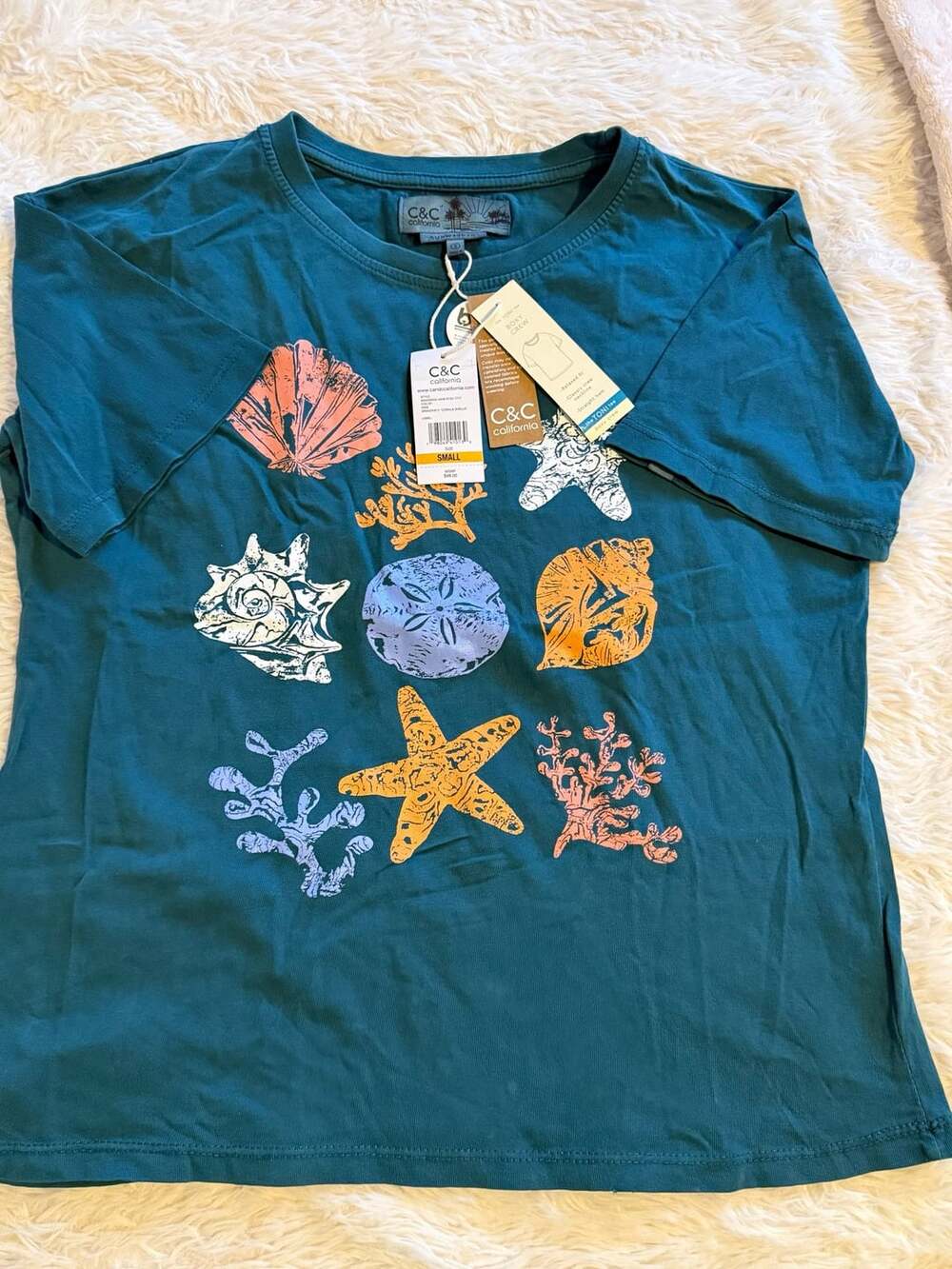 C&C California The Toni Boxy Crew Tee Size Small Dragonfly Coral Shells